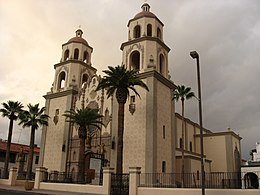 Cathédrale Saint-Augustin, Tucson, Arizona (3440267859) .jpg