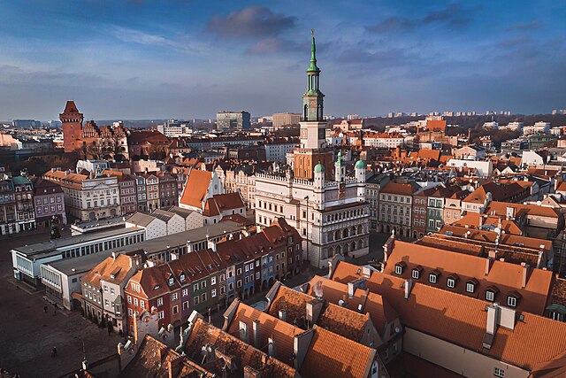 Image: Stary Rynek w Poznaniu, widok z drona