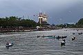 Bahasa Indonesia: Sungai Martapura di Banjarmasin dan tampak beberapa perahu yang disebut jukung dalam bahasa Banjar.