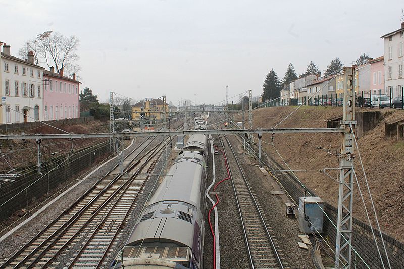 File:TER Rhône-Alpes Gare Mâcon 12.jpg