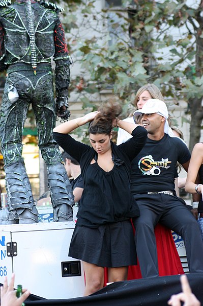 File:Techno Parade - Paris - 20 septembre 2008 (2873686039).jpg