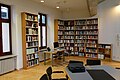 Teil der Bibliothek in der Begegnungsstätte Alte Synagoge