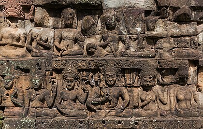 Baixo-relevo no Terraço dos Elefantes em Angkor Thom, Camboja. (definição 5 043 × 3 208)