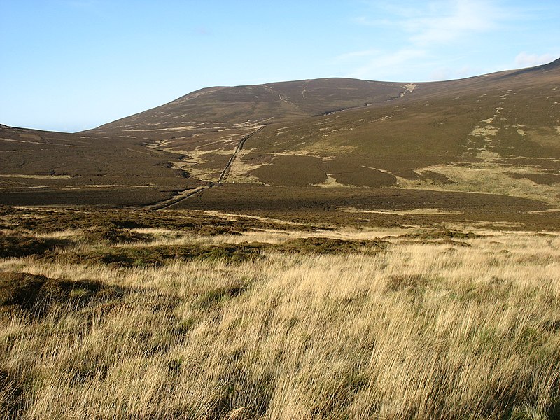 File:The Cumbria Way near Skiddaw House (geograph 2699379).jpg