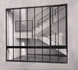 Vue de l'escalier Galmanini pour le Centro del Mobile, Lissone, Italie (1955)