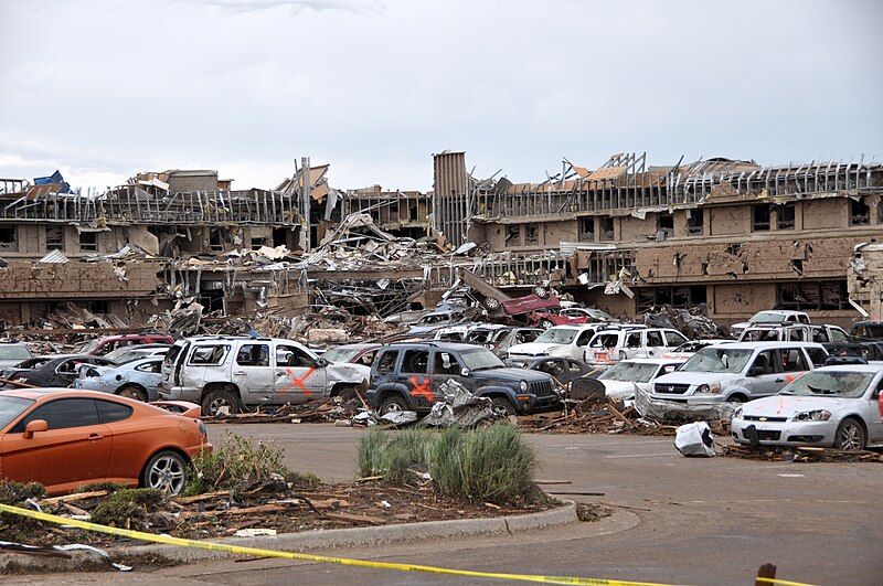 File:The storm-ravaged Moore Medical Center, part of the Norman Regional Health System, stands in Moore, Okla., May 21, 2013, a day after an EF5 tornado with winds exceeding 200 miles per hour tore through 130521-F-QW604-902.jpg