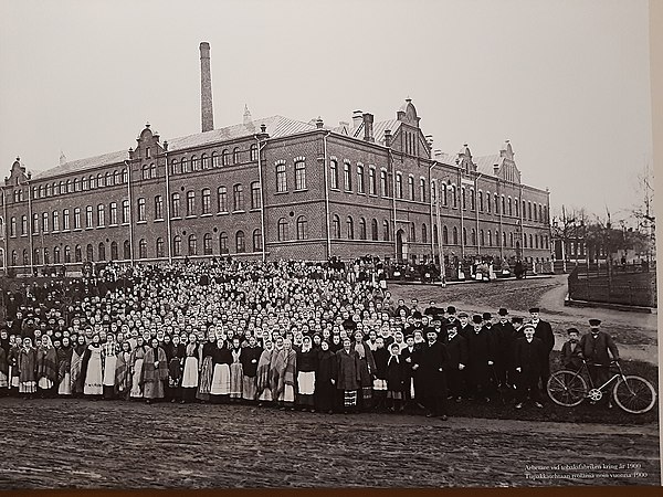 The Strengberg tobacco factory in 1900