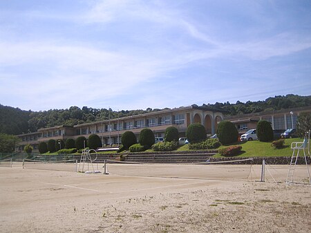 ไฟล์:Toyotomi Elementary School, in Okazaki City 2.jpg