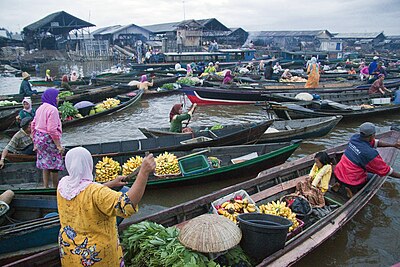 Pasar Terapung Muara Kuin di Kota Banjarmasin, Kalimantan Selatan, Indonesia