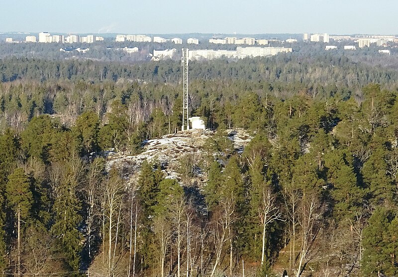 File:Uddberget från Vikingaberget, 2019.jpg