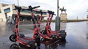 Миниатюра для Файл:Voi scooter in Liverpool 20221101 085924.jpg