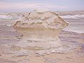 Formaciones rocosas en forma de seta en el desierto Blanco