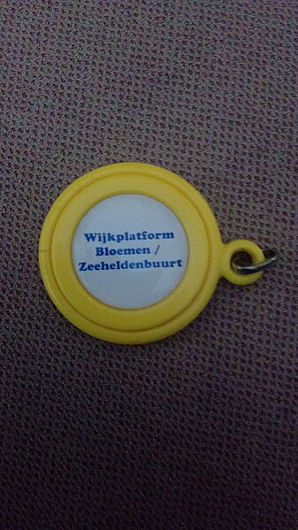 File:Wijkplatform Bloemen- & Zeeheldenbuurt Keychain, Winschoten (2019) 01.jpg