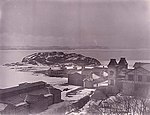 Societetshuset i Lysekil (till höger) i Lysekils badinrättning, 1880-talet. Foto: Carl Curman