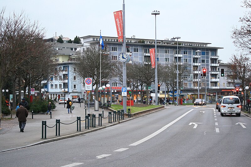 File:Zürich - Schwamendingen - Schwamendingerplatz-Winterthurerstrasse IMG 4910.JPG