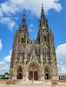 Église Notre-Dame de l'Épine, façade.jpg