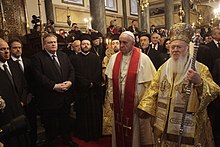 Pope Francis at Patronal Feast with Ecumenical Patriarch Bartholomew I of Constantinople Episkepse Antiproedrou tes Kuberneses kai Upourgou Exoterikon Eu. Benizelou sten Tourkia (29-30.11.2014) (15913276525).jpg