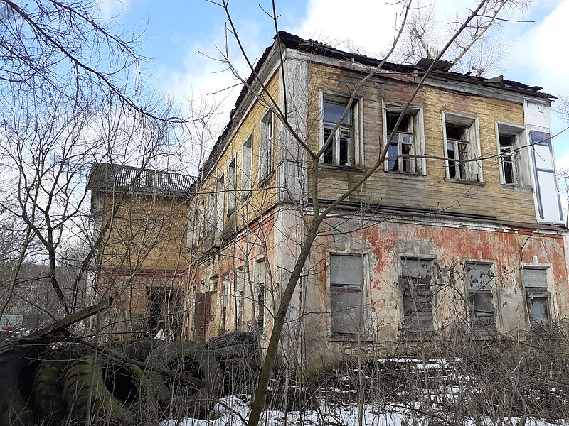 File:Дом-музей В.И. Ленина (главный дом бывшей усадьбы Мальце-Бродово), Лесные Поляны, Пушкинский район, Московская область.jpg