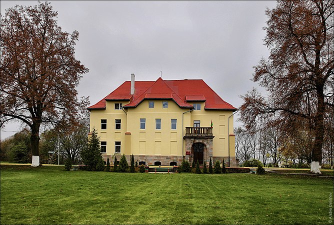 Дом в деревне гродненской. Свислочь Гродненский район. Агрогородок Свислочь Гродненский район. Край озер усадьба Гродно. Усадьбы Гродненской области.