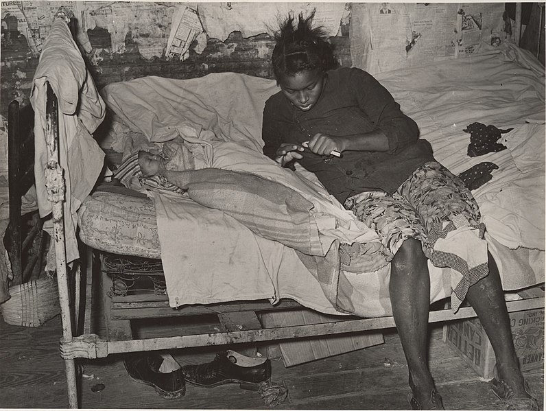 File:-African American Mother and Child on Bed in their Cabin near Jefferson, Texas- MET DP212792.jpg