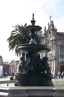 02. Praça dos Leões (Porto).JPG