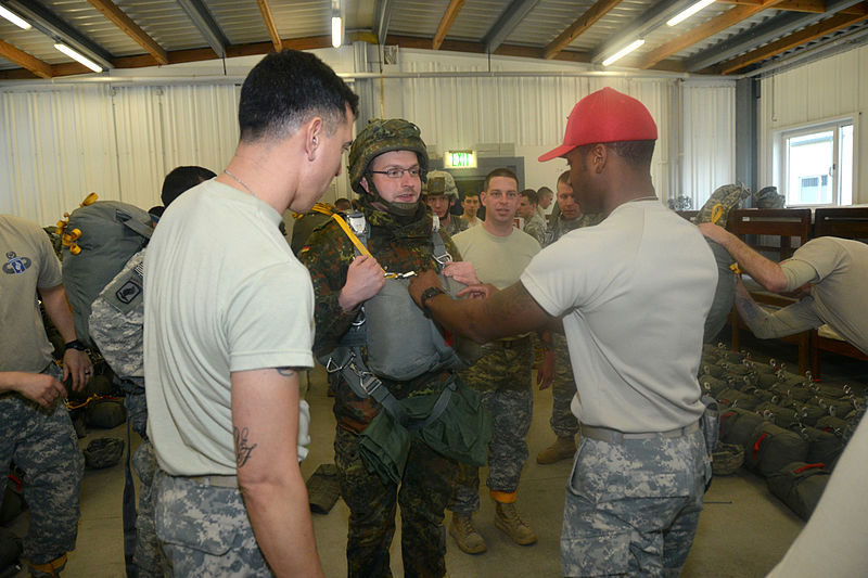 File:173rd Airborne Brigade conducts airborne operation 150121-A-UP200-132.jpg