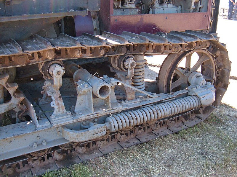 File:1931 red Caterpillar Sixty tracks.JPG