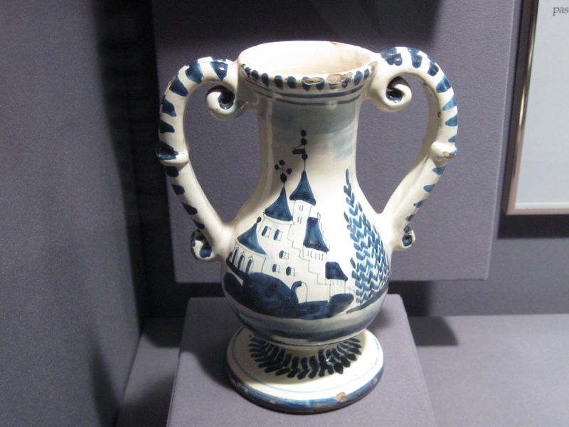 File:19th century Central Europe vase (UBC-2009).jpg