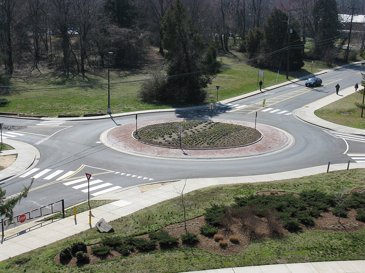 2008 03 12 - UMD - Roundabout viewed from Art Soc Bldg 4.JPG