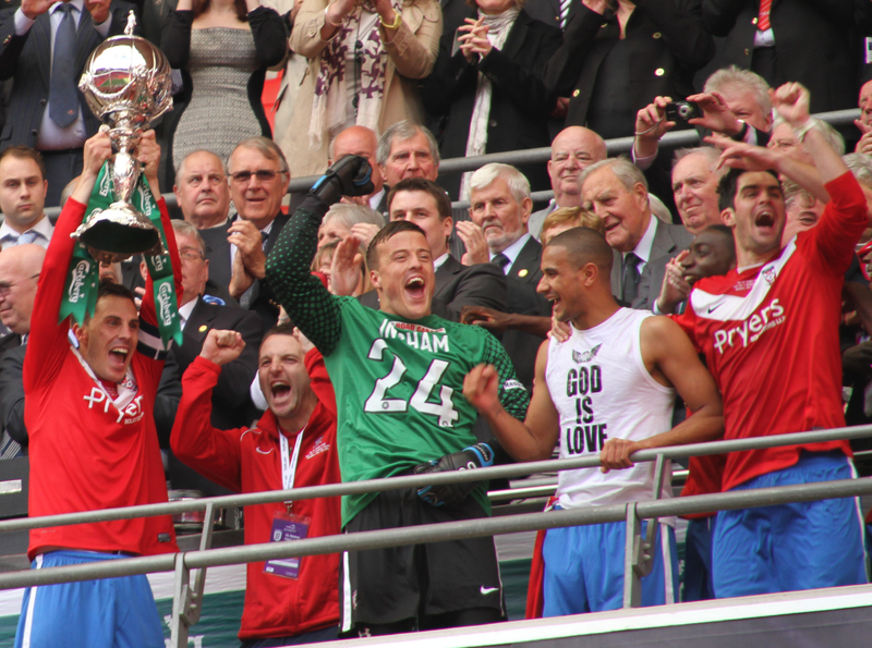 File:2012 FA Trophy Final Chris Smith trophy.png