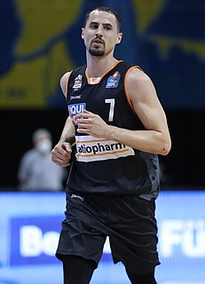 <span class="mw-page-title-main">John Petrucelli</span> Italian basketball player