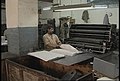 Mesin pencetak buku di Kabul, Afganistan (2002)