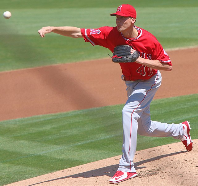 File:Alex Meyer pitching for the Los Angeles Angels in 2016 (Cropped).jpg