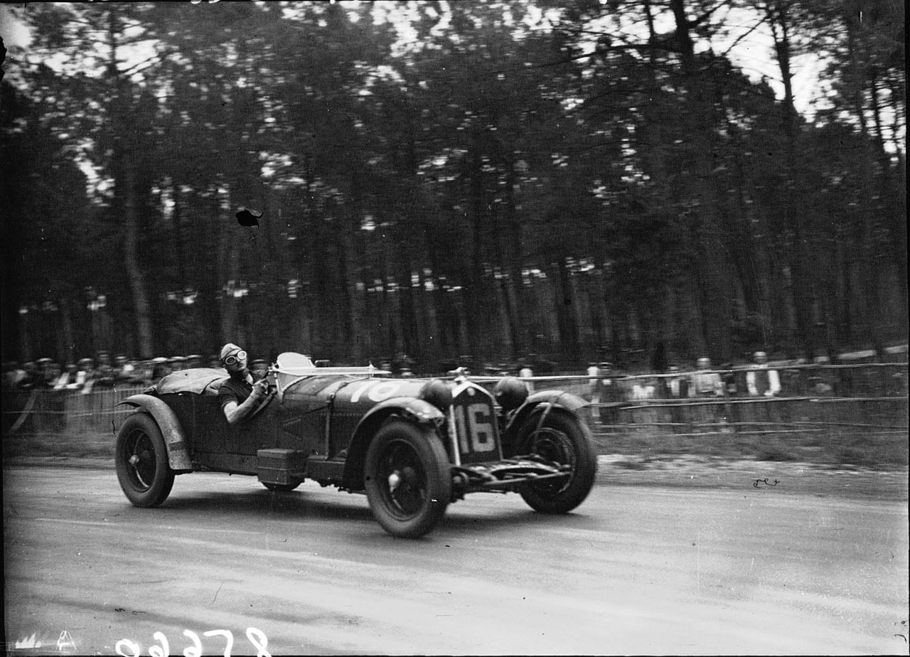 1280px-Alfa_Romeo_16_of_Birkin_and_Howe_at_the_1931_24_Hours_of_Le_Mans.jpg