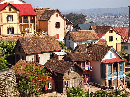 Many houses. Антананариву. Антананариву столица. Мадагаскар домики Антананариву. Антананариву центр города.