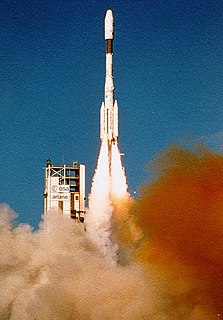 <span class="mw-page-title-main">Ariane (rocket family)</span> Family of European medium- and heavy-lift rocket launch vehicles