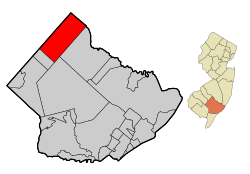 Location of Hammonton in Atlantic County highlighted in red (left). Inset map: Location of Atlantic County in New Jersey highlighted in orange (right).