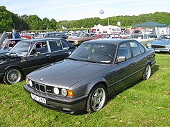 BMW M5 E34 (14052250408).jpg