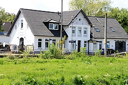 Bahnhof Augustfehn vorne