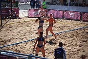 Deutsch: Beachhandball bei den Olympischen Jugendspielen 2018; Tag 3, 10. Oktober 2018; Mädchen, Vorrunde, Gruppe B - Niederlande-Argentinien 2:0 English: Beach handball at the 2018 Summer Youth Olympics at 10 October 2018 – Girls Preliminary Round Group B‎ – Netherlands-Argentina 2:0