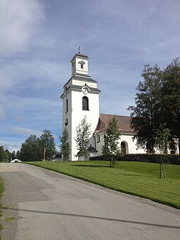 Bergs kyrka med nytt koppartak i juni 2012