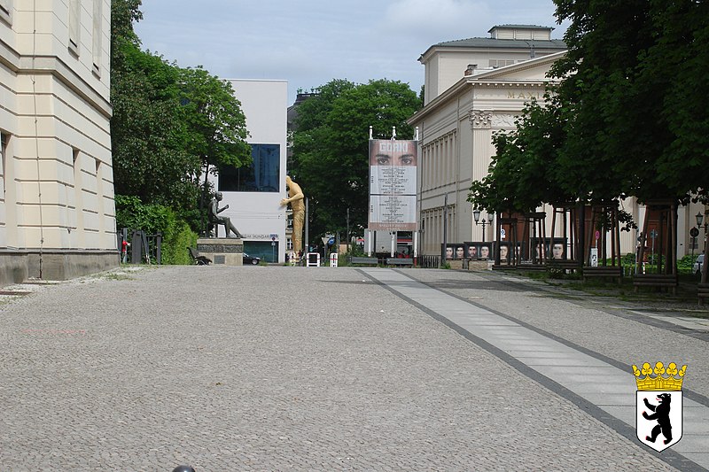 File:Berlin im Frühjahr 2014 - panoramio (31).jpg