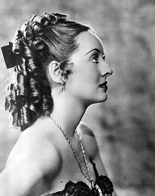 Bette Davis in the titular role