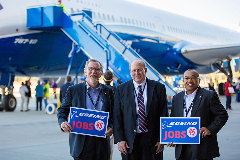 File:Boeing 787-10 rollout with President Trump (32994580562).jpg