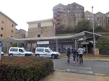 Fichier:Bradford_Forster_Square_railway_station_(8th_November_2014)_008.JPG