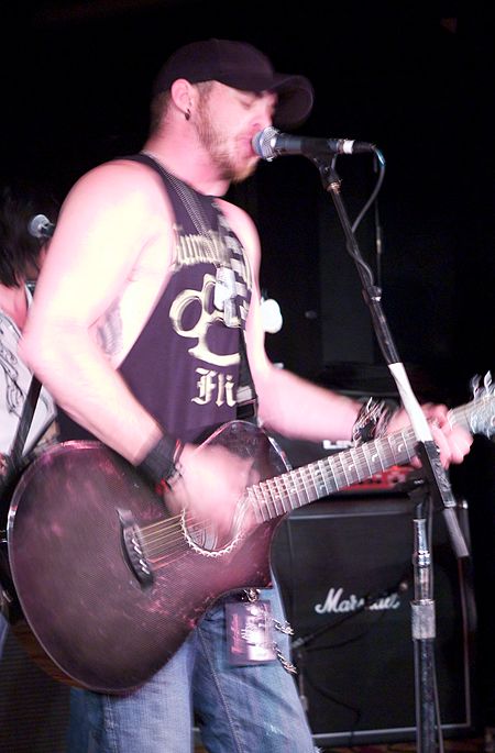 Brantley Gilbert at Simpleman 2011 (cropped).jpg