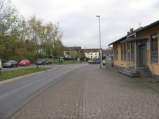 Bushaltestelle Lärchenweg, 2, Altenbauna, Baunatal, Landkreis Kassel