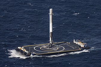 25/06: Primera fase d'un Falcon 9 full thrust sobre l'Autonomous spaceport drone ship Of Course I Still Love You.