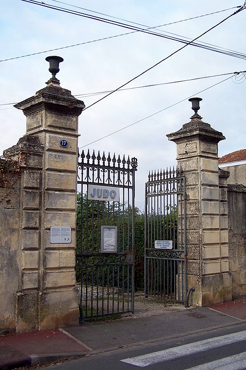 Photo - Ancienne porte du potager des Ducs d'Epernon.