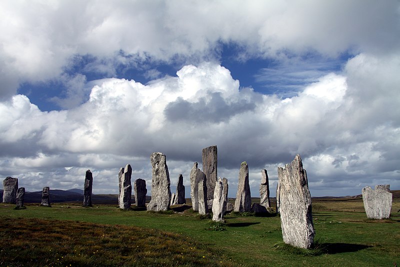 File:Callanish Stones in summer 2012 (9).JPG